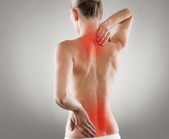 背中の痛みを改善するカイロプラクティック、整体、整骨院の背骨矯正、骨盤矯正